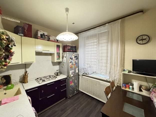 Купить квартиру на вторичке у метро Кунцевская в Москве. Вариант № 2555700, 24, площадь -  квм, цена 20500000 рублей