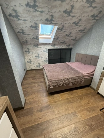 Купить трехкомнатную квартиру в Калининградской области. Вариант № 6649374, 7, площадь -  квм, цена 30000000 рублей