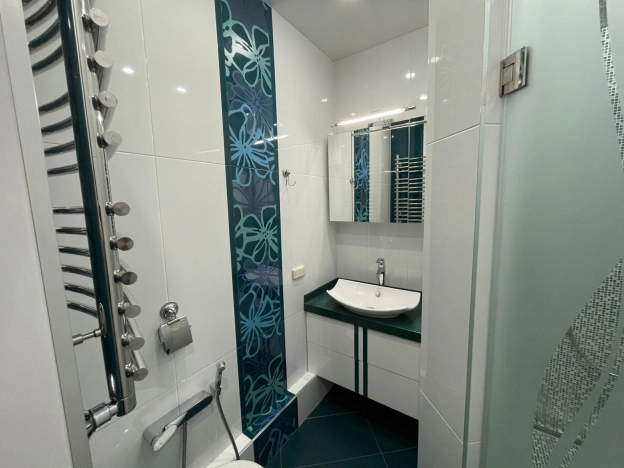 Купить двухкомнатную квартиру в районе Кировский в Ростове-на-Дону. Вариант № 527439, 5, площадь -  квм, цена 11149999 рублей