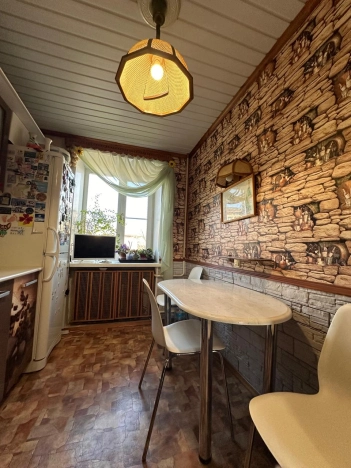 Купить многокомнатную квартиру в Архангельской области. Вариант № 21055, 4, площадь -  квм, цена 5750000 рублей