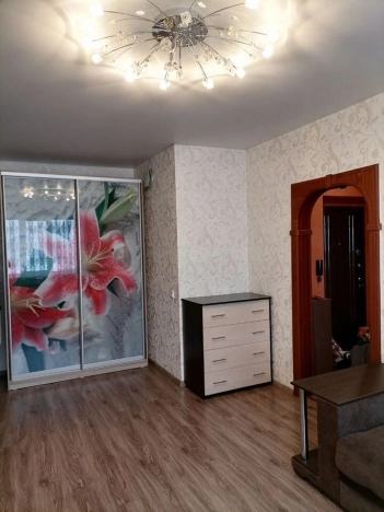 Снять квартиру у метро Площадь Маркса в Новосибирске. Вариант № 9692679, 17, площадь -  квм, цена 30000 рублей