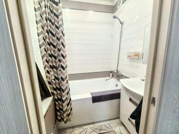 Купить двухкомнатную квартиру в Микрорайоне 4-й, Элиста в Элисте. Вариант № 6908309, 15, площадь -  квм, цена 6100000 рублей