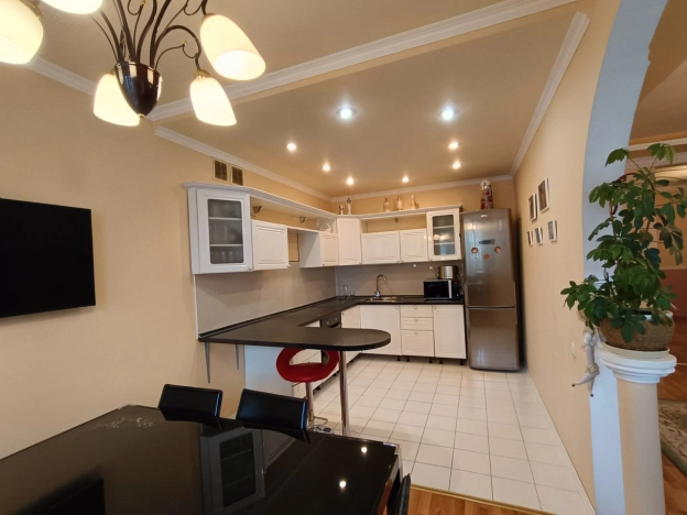 . Вариант № 4979, 4, площадь - 108 квм, цена 14999000 рублей