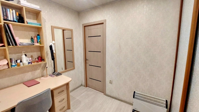 Купить двухкомнатную квартиру в Калужской области. Вариант № 9433942, 4, площадь -  квм, цена 2500000 рублей