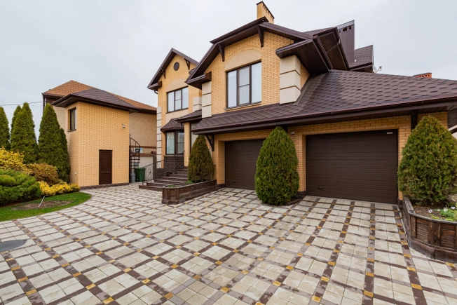 Купить дом на улице Курортная в Ростове-на-Дону. Вариант № 28937, 3, площадь -  квм, цена 99900000 рублей