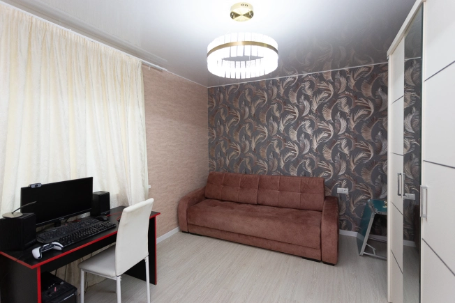 Купить двухкомнатную квартиру на улице Молодёжная в Владимире. Вариант № 10596193, 7, площадь -  квм, цена 4500000 рублей