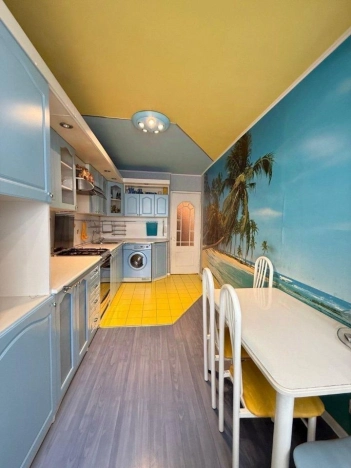 Купить квартиру в Москве. Вариант № 8303315, 3, площадь -  квм, цена 12000000 рублей