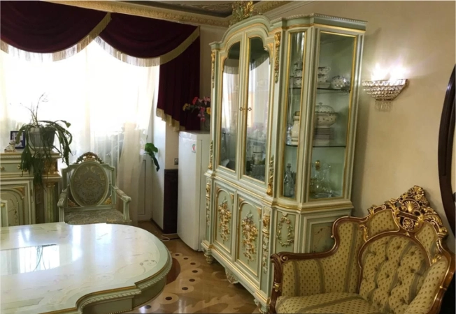 Купить четырехкомнатную квартиру на вторичке в Московской области. Вариант № 8432476, 3, площадь - квм, цена 35500000 рублей