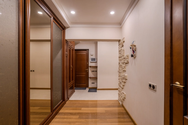 Купить квартиру в Москве. Вариант № 9234828, 20, площадь -  квм, цена 24000000 рублей