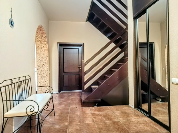 Купить дом в Москве. Вариант № 11533, 12, площадь - квм, цена 20000000 рублей