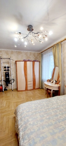 Купить трехкомнатную квартиру в районе Центральный в Калининграде. Вариант № 17971, 13, площадь -  квм, цена 9950000 рублей