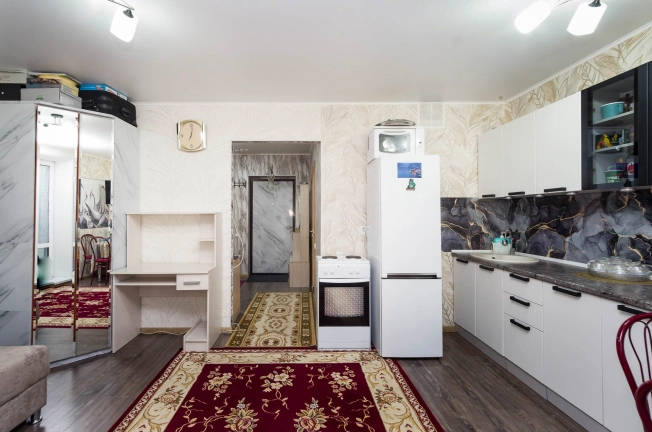 Купить квартиру в Тобольске. Вариант № 2484592, 3, площадь -  квм, цена 3800000 рублей