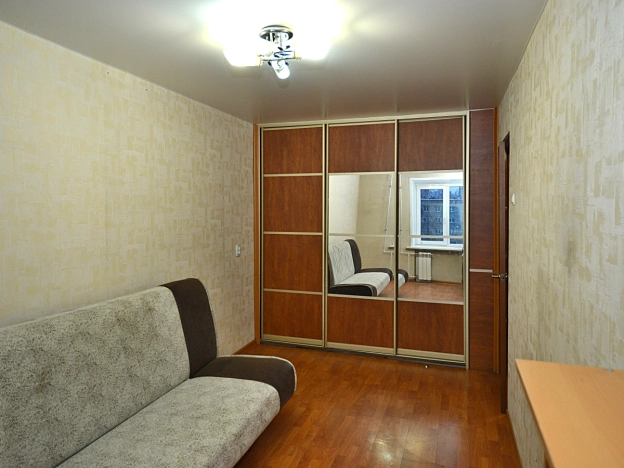 Купить двухкомнатную квартиру на улице Красный проспект в Новосибирске. Вариант № 21327, 7, площадь -  квм, цена 6200000 рублей