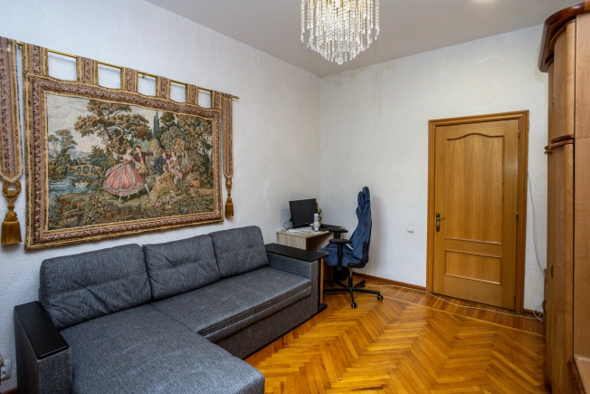 Купить квартиру в Москве. Вариант № 8808073, 13, площадь -  квм, цена 62000000 рублей