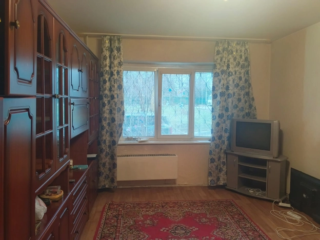 Купить однокомнатную квартиру на улице Харьковская в Москве. Вариант № 10393872, 3, площадь - квм, цена 4500000 рублей