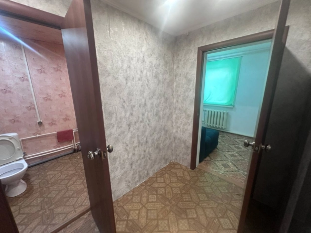 Купить квартиру на улице Комарова в Улан-Удэ. Вариант № 9916131, 8, площадь -  квм, цена 3105000 рублей