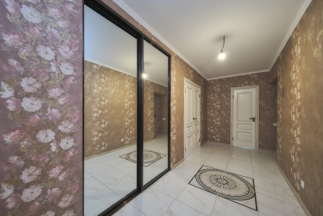 Купить квартиру на вторичке на улице Вишнёвая в Рязани. Вариант № 6950785, 0, площадь -  квм, цена 7800000 рублей