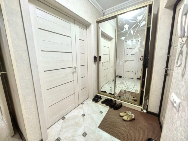 Купить двухкомнатную квартиру в Микрорайоне 4-й, Элиста в Элисте. Вариант № 6908309, 13, площадь -  квм, цена 6100000 рублей