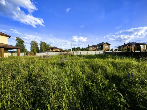 Купить дом на улице Заозёрный переулок в Смоленской области. Вариант № 1003689, 15, площадь -  квм, цена 8500000 рублей
