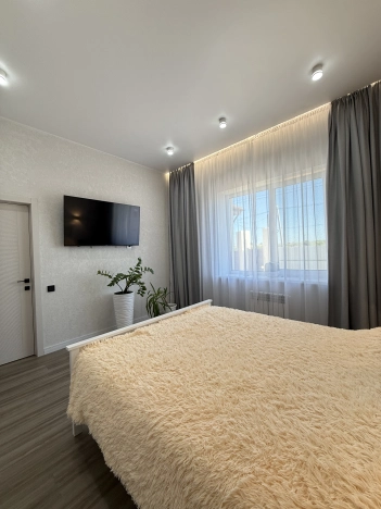 Купить дом в Микрорайоне Прометей, Октябрьский в Октябрьском. Вариант № 44766, 12, площадь -  квм, цена 15500000 рублей