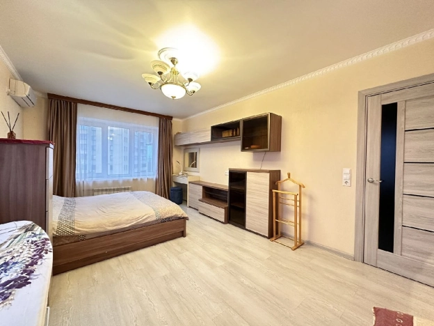 Купить однокомнатную квартиру на улице Пулковское шоссе в Санкт-Петербурге. Вариант № 7710894, 6, площадь -  квм, цена 12150000 рублей