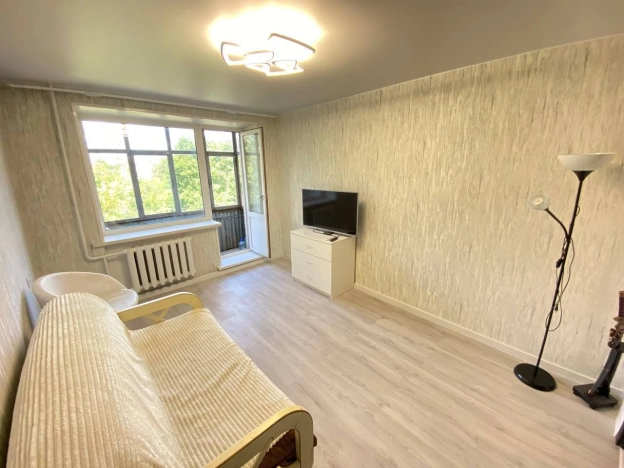 Купить трехкомнатную квартиру в Пушкине. Вариант № 5828376, 8, площадь -  квм, цена 7400000 рублей