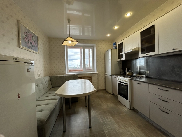 Купить трехкомнатную квартиру в Сыктывкаре. Вариант № 11250, 1, площадь -  квм, цена 5700000 рублей