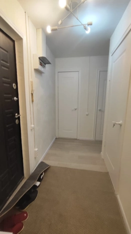 Купить трехкомнатную квартиру в Ростовской области. Вариант № 3651933, 3, площадь -  квм, цена 5500000 рублей