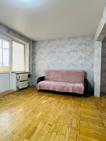 Купить однокомнатную квартиру на улице Садовая в Белгородской области. Вариант № 7837647, 8, площадь -  квм, цена 3550000 рублей