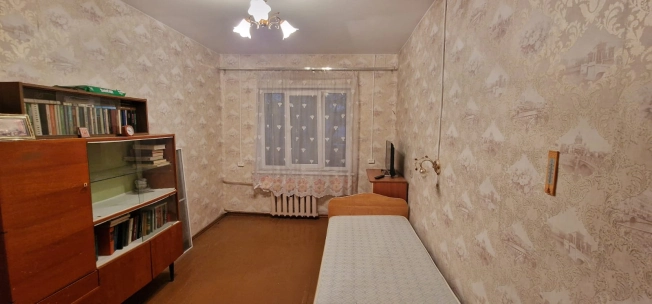 Купить двухкомнатную квартиру в Вологодской области. Вариант № 8596741, 5, площадь -  квм, цена 1390000 рублей