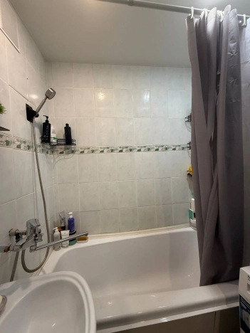 Купить квартиру на вторичке на улице 8-й Воздушной Армии в Волгограде. Вариант № 39695, 12, площадь -  квм, цена 5900000 рублей