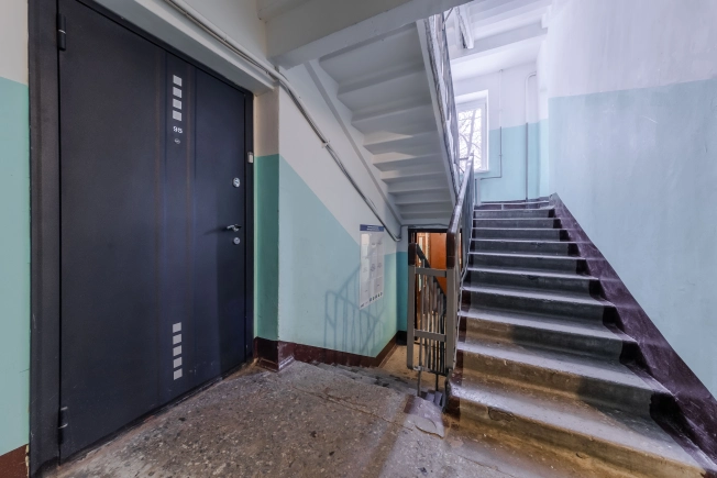 Купить однокомнатную квартиру на улице Плесецкая в Санкт-Петербурге. Вариант № 3876184, 14, площадь -  квм, цена 8390000 рублей