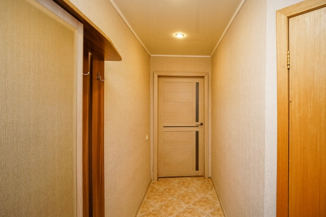 Купить двухкомнатную квартиру в Омске. Вариант № 2062847, 4, площадь -  квм, цена 5200000 рублей