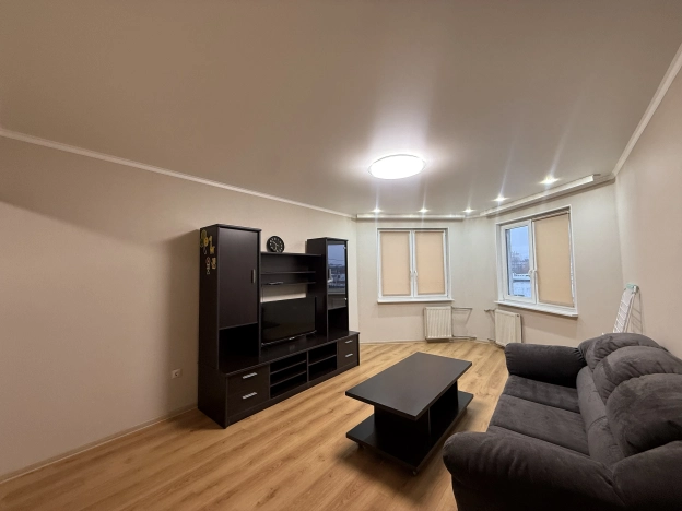 Снять квартиру в Калининграде. Вариант № 10615338, 3, площадь - квм, цена 25000 рублей