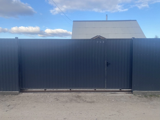 Купить дом в Иркутской области. Вариант № 9426435, 7, площадь -  квм, цена 4660000 рублей