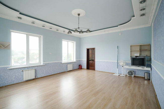 Купить дом в Омске. Вариант № 44414, 29, площадь -  квм, цена 26000000 рублей