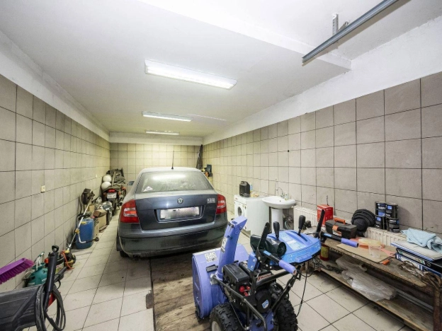 Купить дом в районе Калининский в Новосибирске. Вариант № 17436, 24, площадь -  квм, цена 25000000 рублей