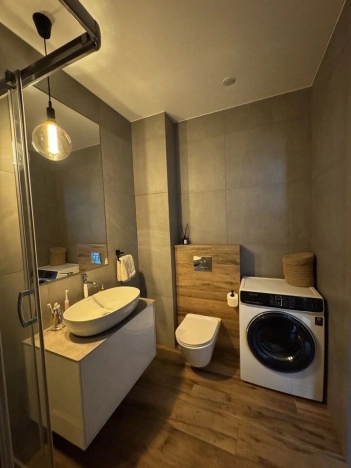 Купить однокомнатную квартиру на вторичке у метро Политехническая в Санкт-Петербурге. Вариант № 3229737, 7, площадь -  квм, цена 14400000 рублей