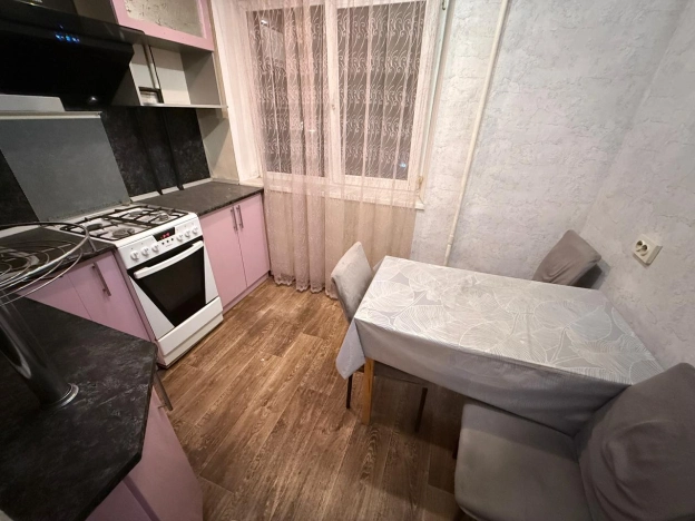 Купить двухкомнатную квартиру в Ростовской области. Вариант № 10294238, 1, площадь -  квм, цена 5300000 рублей