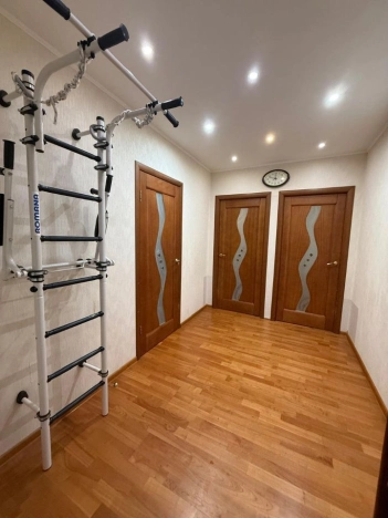 Купить квартиру в Москве. Вариант № 9817522, 12, площадь -  квм, цена 25000000 рублей