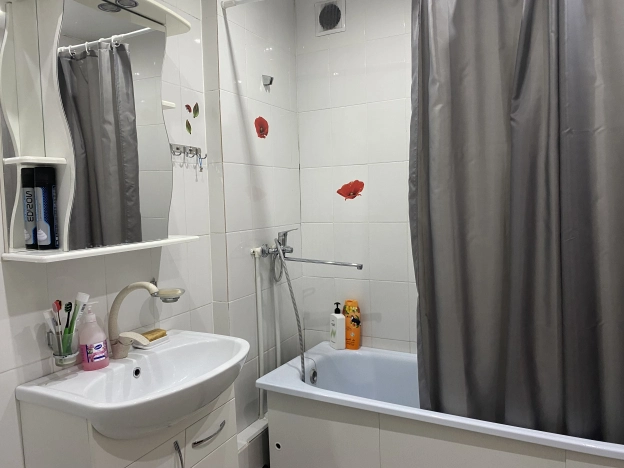 Купить трехкомнатную квартиру в районе Октябрьский в Улан-Удэ. Вариант № 8123, 19, площадь -  квм, цена 10200000 рублей