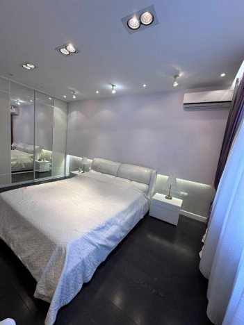 Купить трехкомнатную квартиру в Ростовской области. Вариант № 8428443, 14, площадь -  квм, цена 23000000 рублей