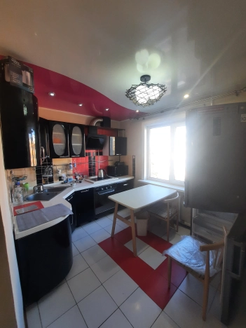 Купить трехкомнатную квартиру в районе Октябрьский в Улан-Удэ. Вариант № 5498387, 10, площадь - квм, цена 8450000 рублей