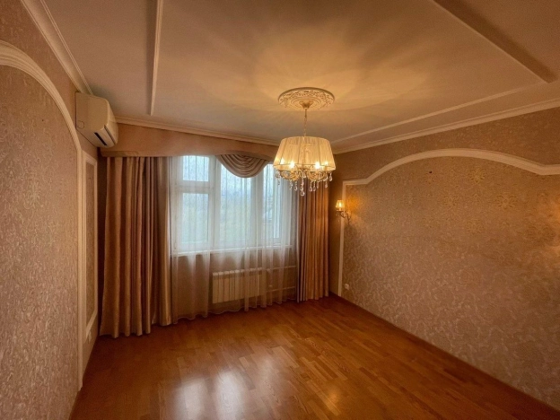 Купить многокомнатную квартиру на вторичке на улице Прибрежная в Москве. Вариант № 10497284, 6, площадь -  квм, цена 37500000 рублей