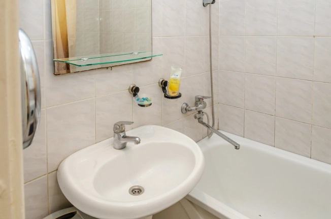 Купить трехкомнатную квартиру в районе Калининский в Новосибирске. Вариант № 29381, 17, площадь -  квм, цена 6500000 рублей