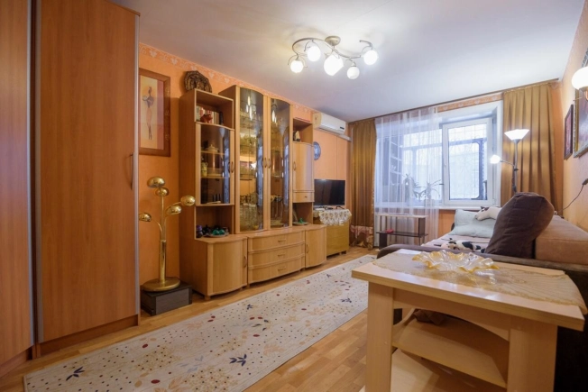 Купить трехкомнатную квартиру в Новосибирске. Вариант № 9137313, 7, площадь -  квм, цена 5650000 рублей