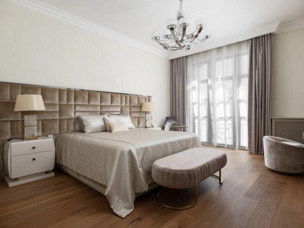 Купить квартиру в Москве. Вариант № 10443759, 37, площадь -  квм, цена 275000000 рублей