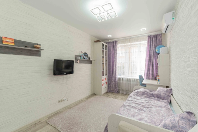 . Вариант № 4883003, 6, площадь - 50.6 квм, цена 9000000 рублей