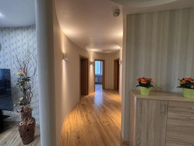 Купить квартиру в Москве. Вариант № 8416118, 6, площадь -  квм, цена 46000000 рублей