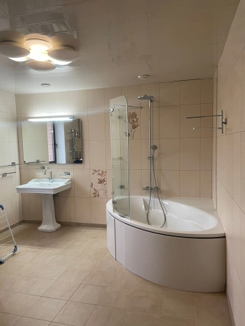 Купить дачу в Москве. Вариант № 19267, 8, площадь -  квм, цена 8500000 рублей